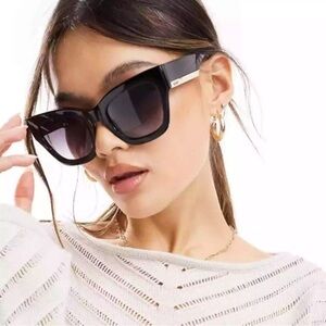 NWT Quay Australia By The Way Oversized Square Sunglasses Black